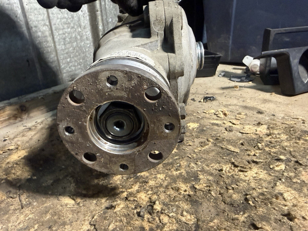 Front Differential Carrier Final Drive 3.46 AWD Diff OEM BMW E90 335Xi 7533435