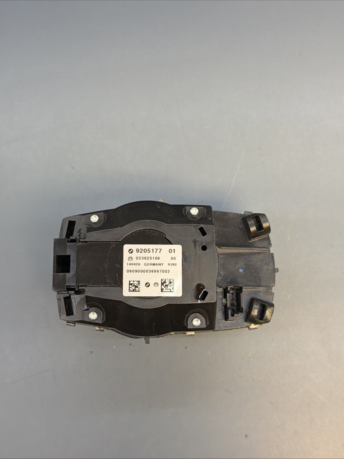 07-14 BMW E70 E71 E72 E60 E63 E81 E88 E90 E92 E84 X5 Media CONTROL 9205177