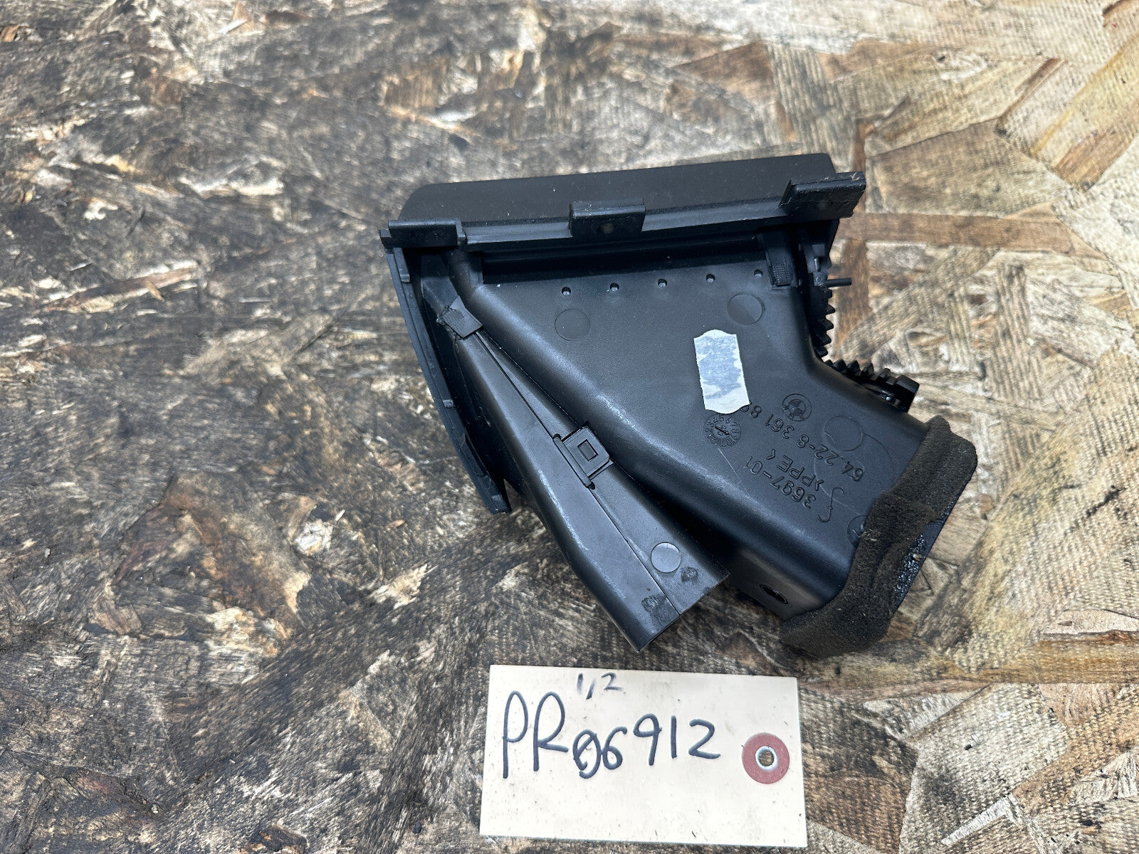 BMW 97-06 E46 3 SERIES BLACK LEFT FRONT AIR VENT ASSEMBLY OEM 8361897