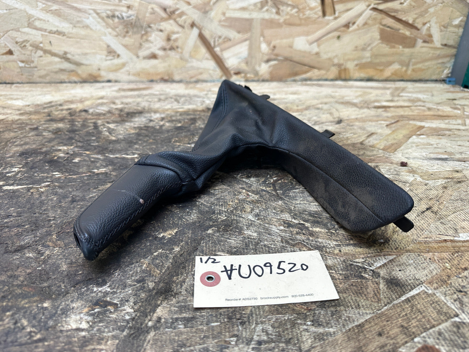 BMW 07-13 E88 E82 1 SERIES EMERGENCY PARKING BRAKE BOOT COVER BLACK OEM 9142741