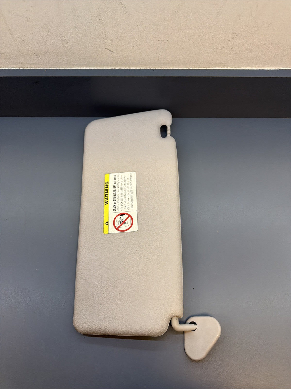 1997-2003 OEM BMW E39 525 528 530 540 Front Left Sun Visor Gray