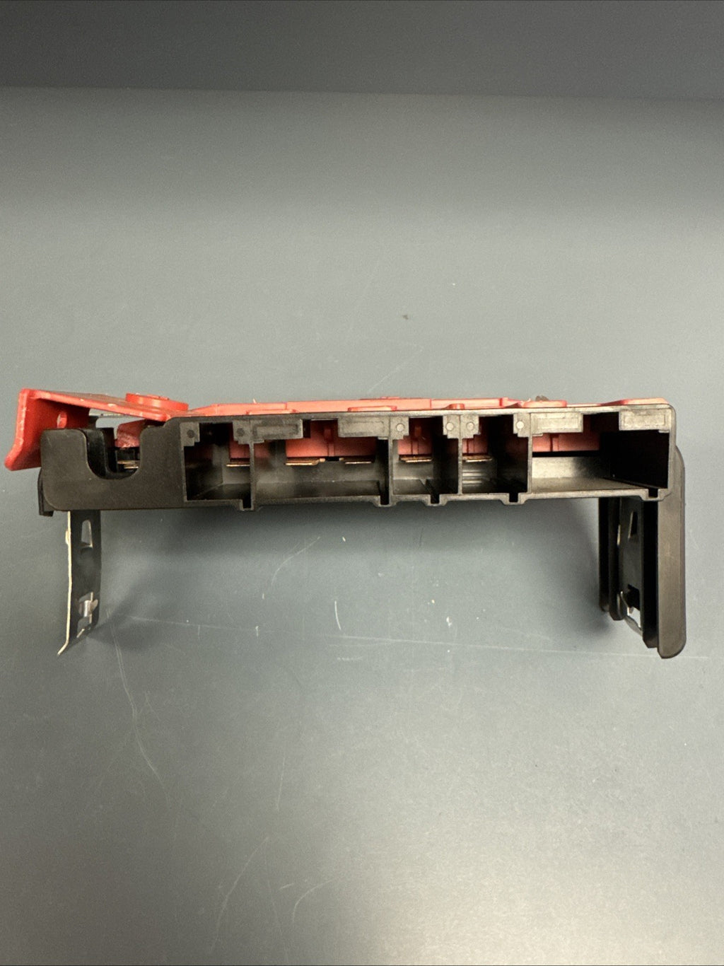 07-13 BMW E70 E71 X5 X6 BATTERY POWER DISTRIBUTION BOX  MODULE OEM 10688710