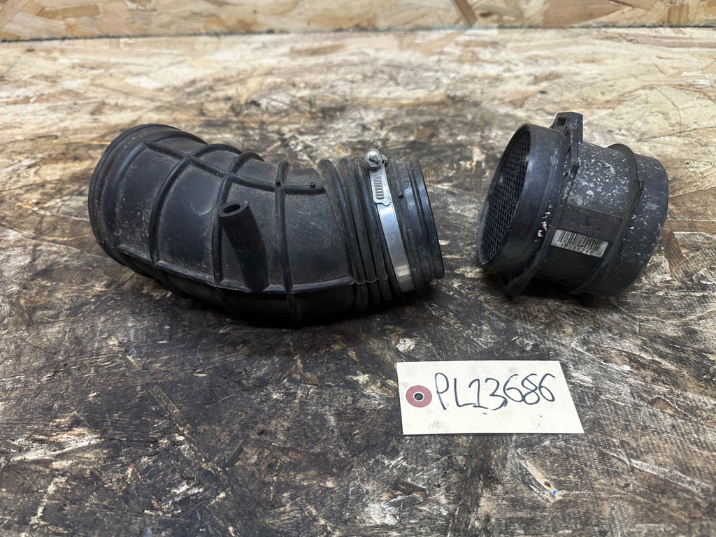 BMW 1999-2006 E46 MAF SENSOR MASS AIR FLOW SENSOR W INTAKE TUBE OEM 7513956