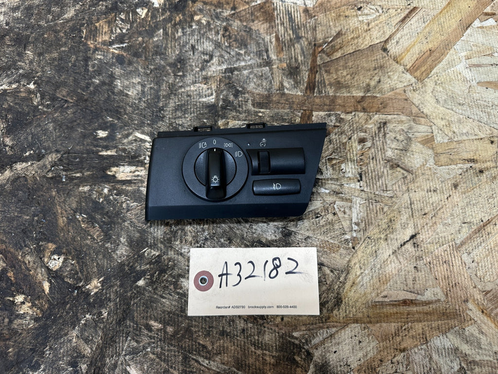 BMW 2003-2010 E83 X3 HEADLIGHT SWITCH PANEL BLACK OEM 3415112