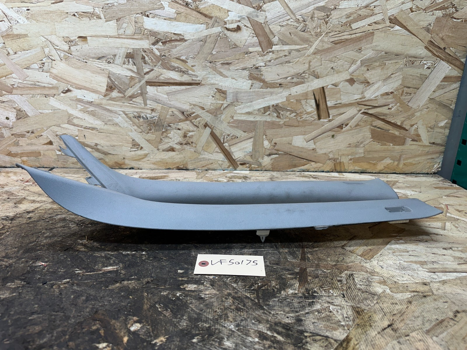 BMW 2006-2012 E90 GRAY DRIVER+PASSANGER SIDE A PILLAR TRIM COVER OEM 7058331+2