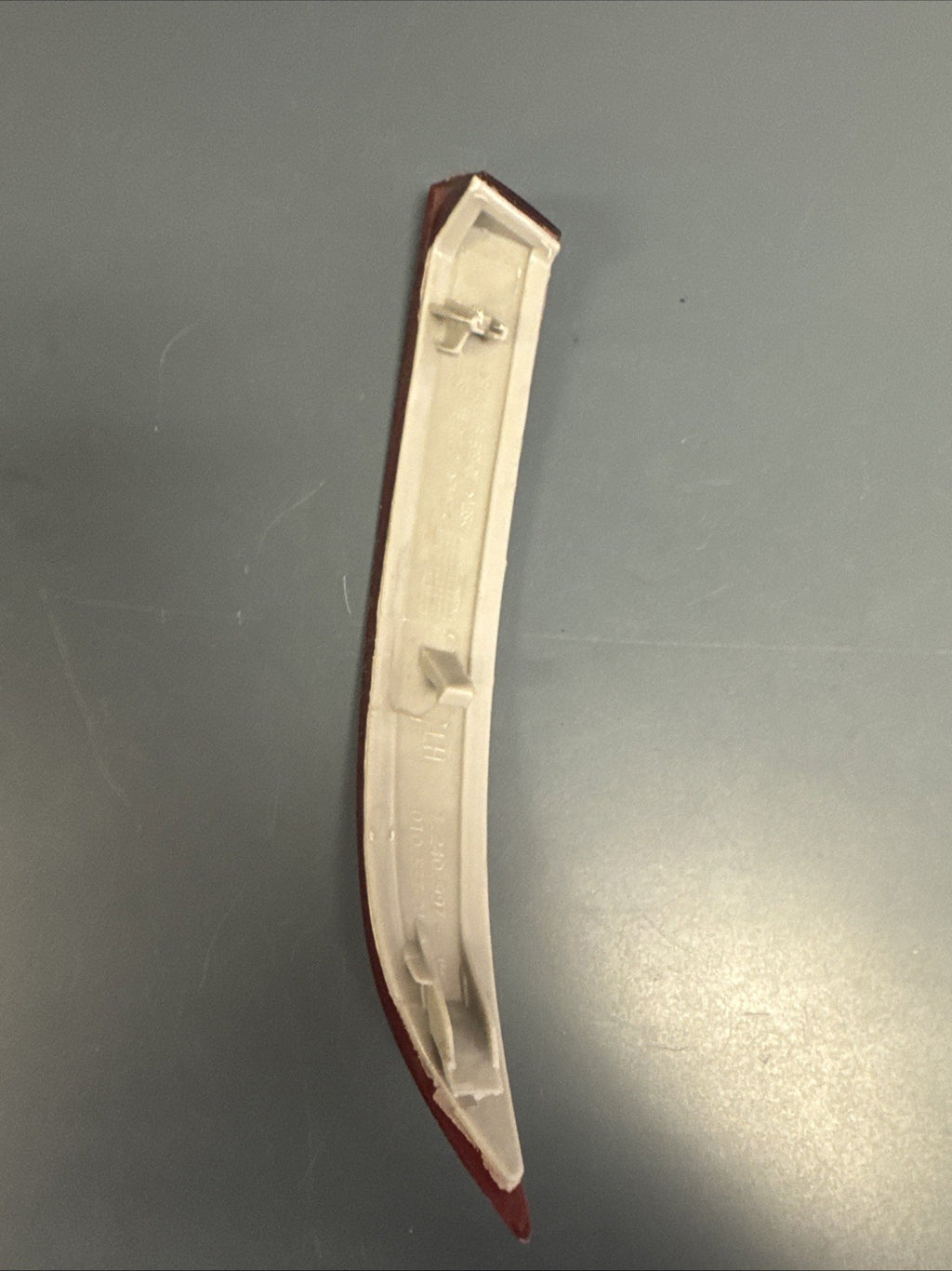 2009 - 2013 BMW X5 E70 REAR LEFT BUMPER LIGHT REFLECTOR 7240997 OEM