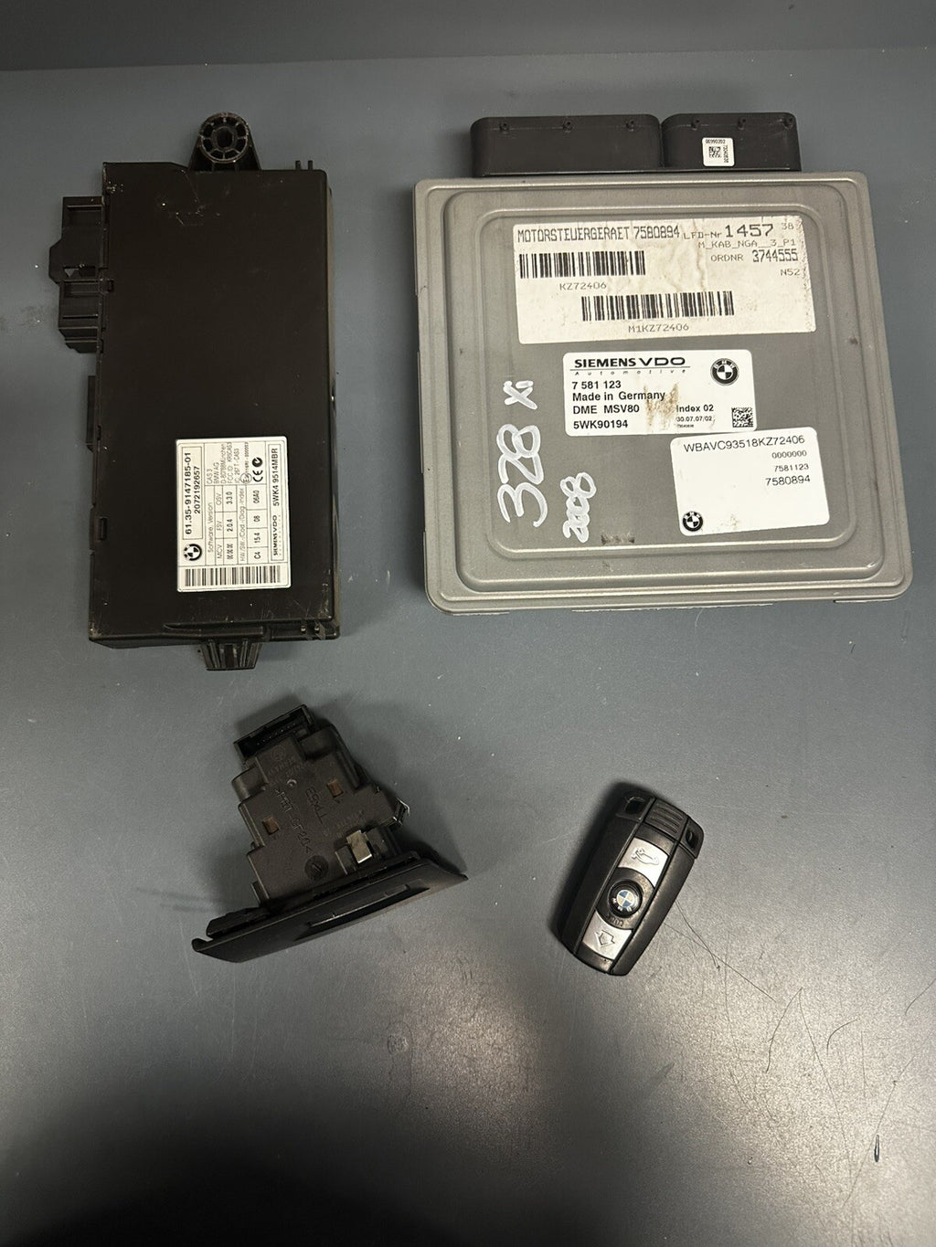 BMW E90 N52N ENGINE CONTROL ECU UNIT SET DME KEY IGNITION MSV80.0 7581123