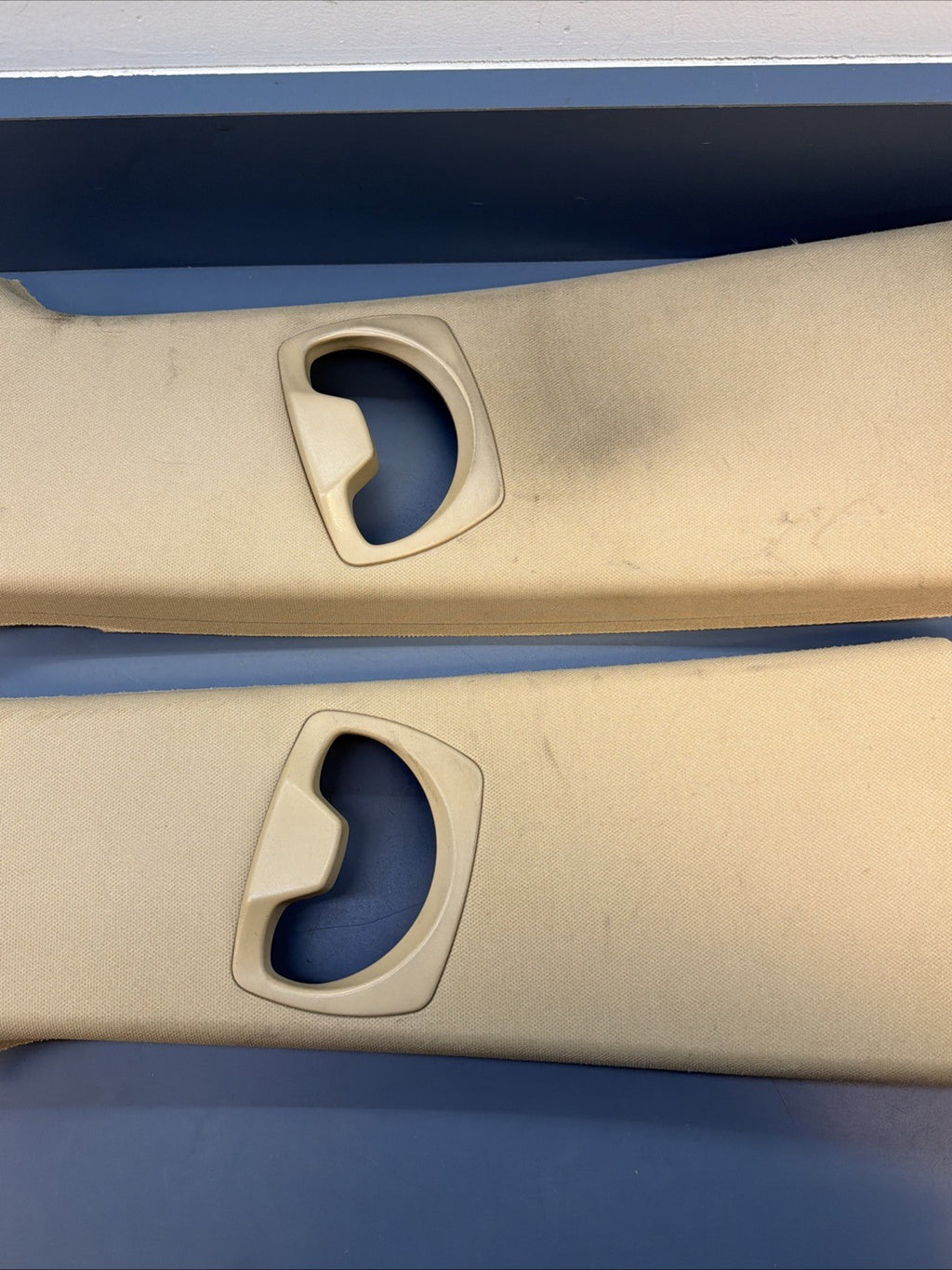 06-12 BMW E90 E91 328i UPPER B PILLAR TRIM LEFT & RIGHT 7058336 7058336 BEIGE
