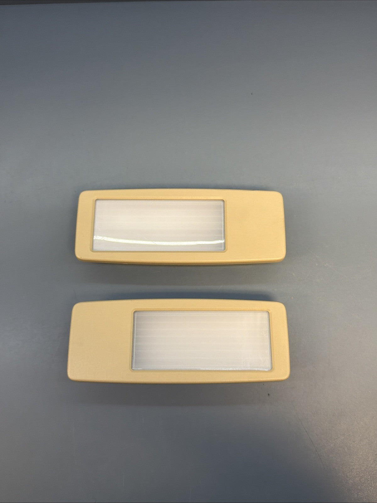 2015 BMW X1 (E84) REAR LEFT & RIGHT ROOF DOME LIGHT SET 2 (BEIGE) 9215602