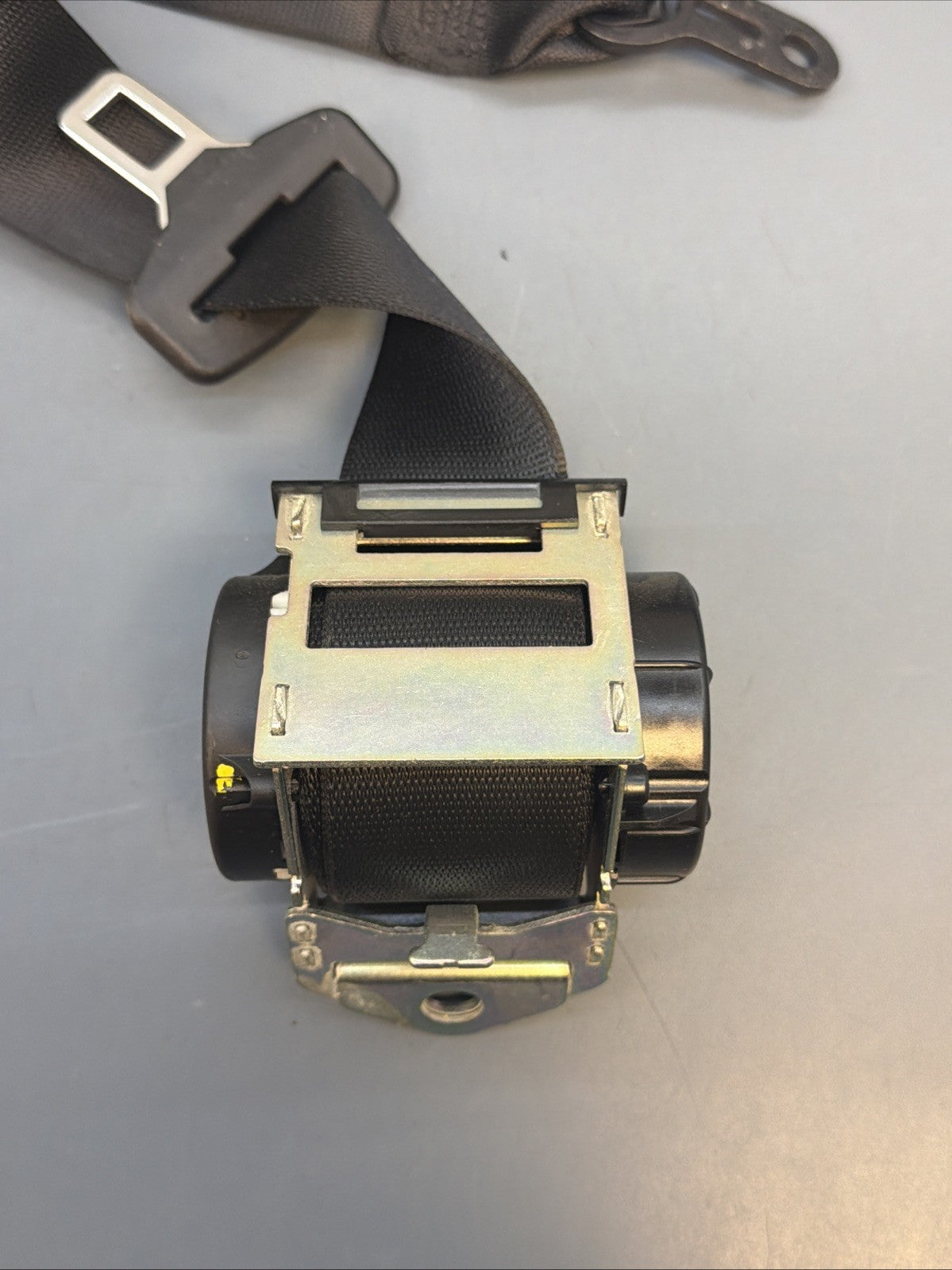 07-13 BMW E92 3-SERIES COUPE GENUINE REAR LEFT OR RIGHT SEAT BELT 608201000C