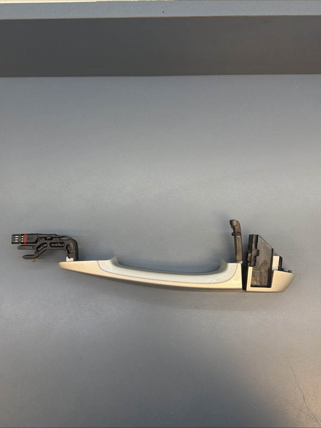 06-13 BMW E71 E72 E70 X5 X6 REAR RIGHT DOOR HANDLE TITANIUM SILVER 7209310
