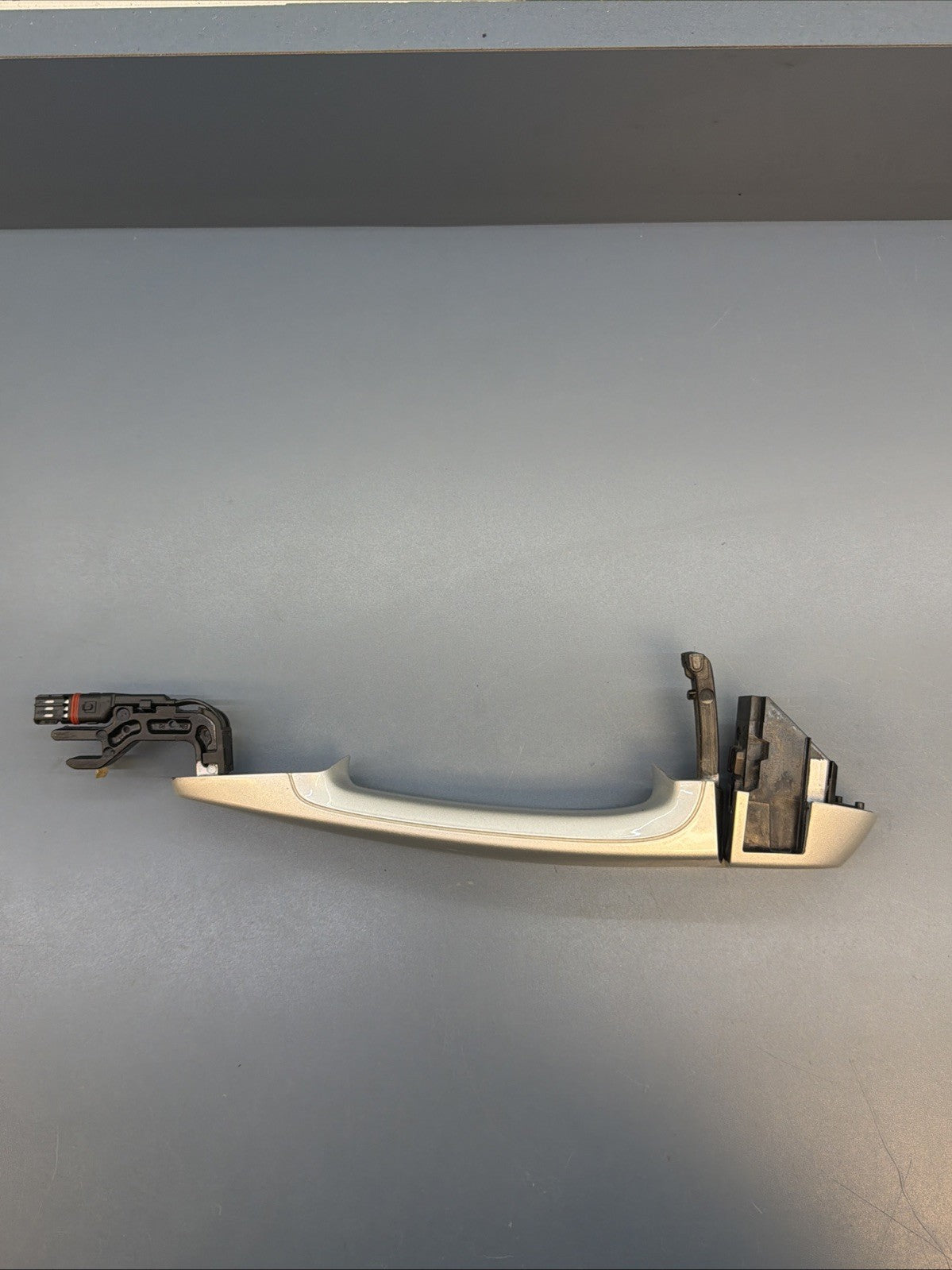 06-13 BMW E71 E72 E70 X5 X6 REAR RIGHT DOOR HANDLE TITANIUM SILVER 7209310