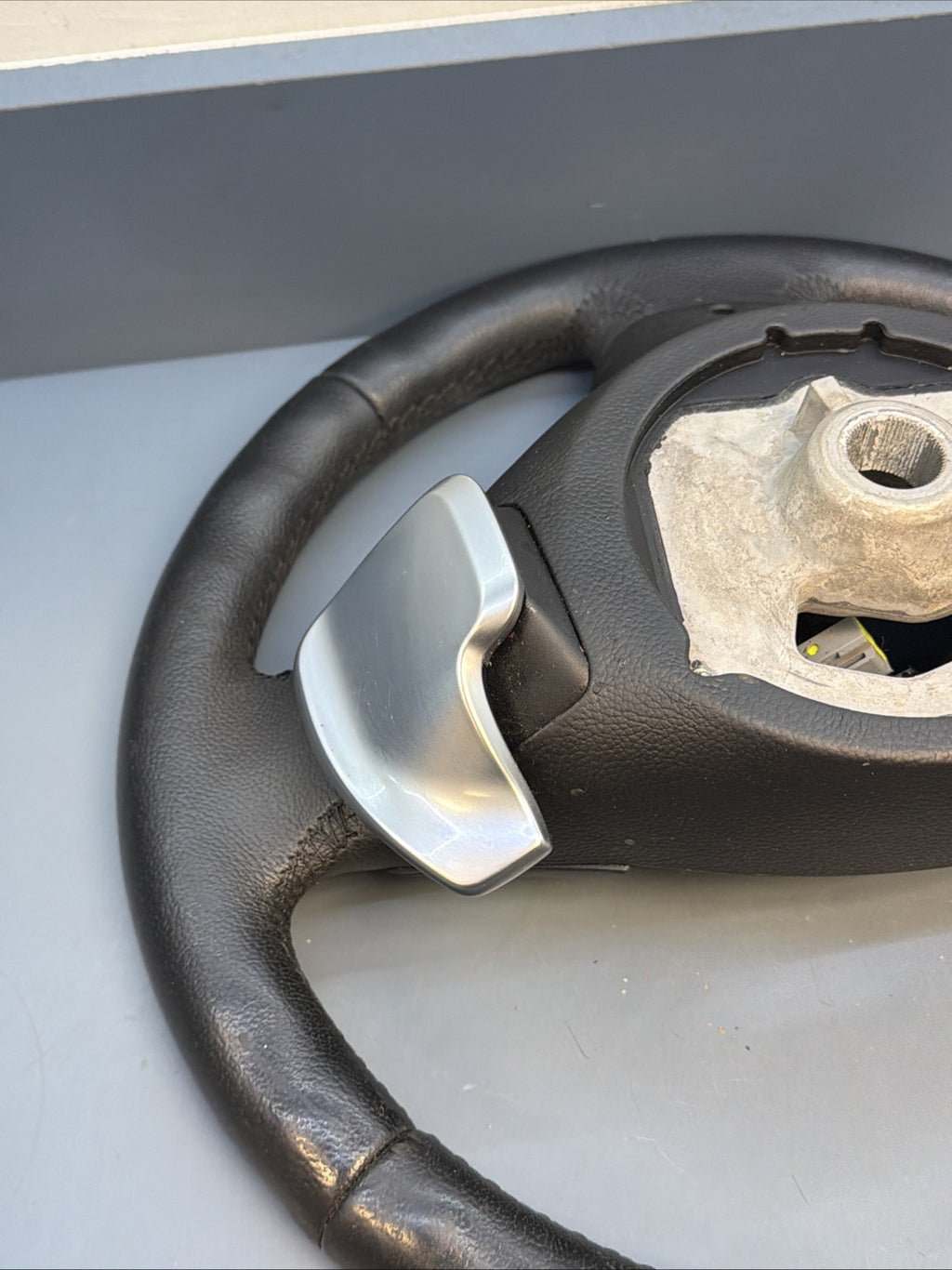 06-11 BMW E90 3 SERIES BLACK LEATHER SPORT STEERING WHEEL W PADDLES 6795858