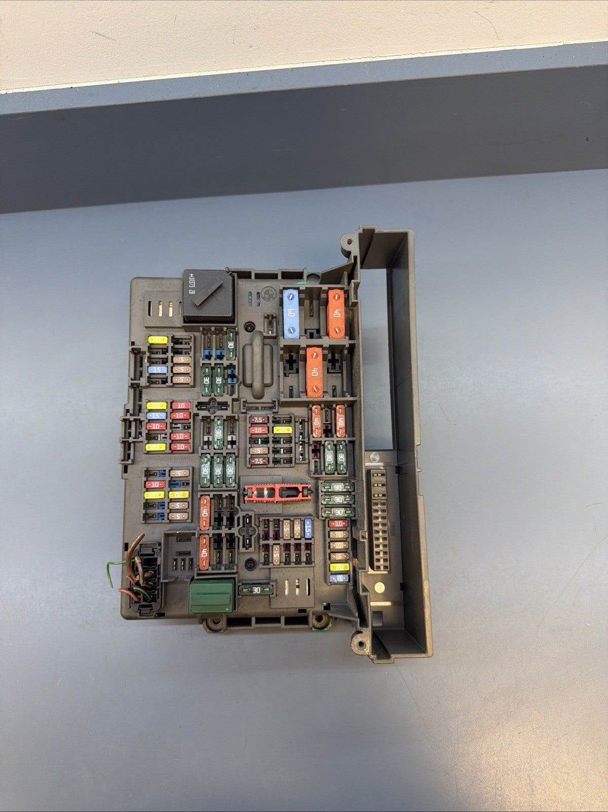 BMW 1 3 X1 Series E90 E91 E84 E87 Fuse Box Front Power Distribution 9119444