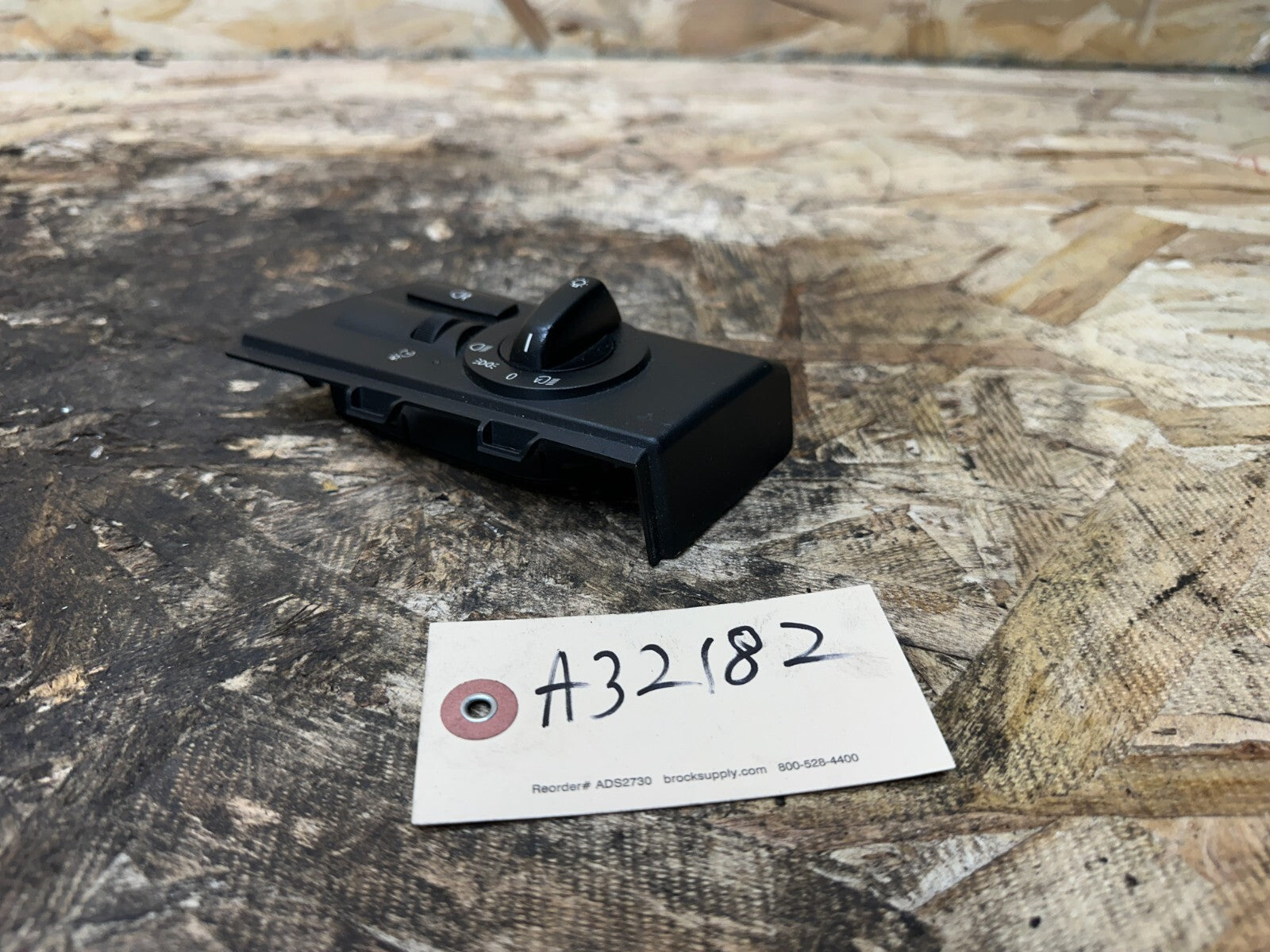 BMW 2003-2010 E83 X3 HEADLIGHT SWITCH PANEL BLACK OEM 3415112