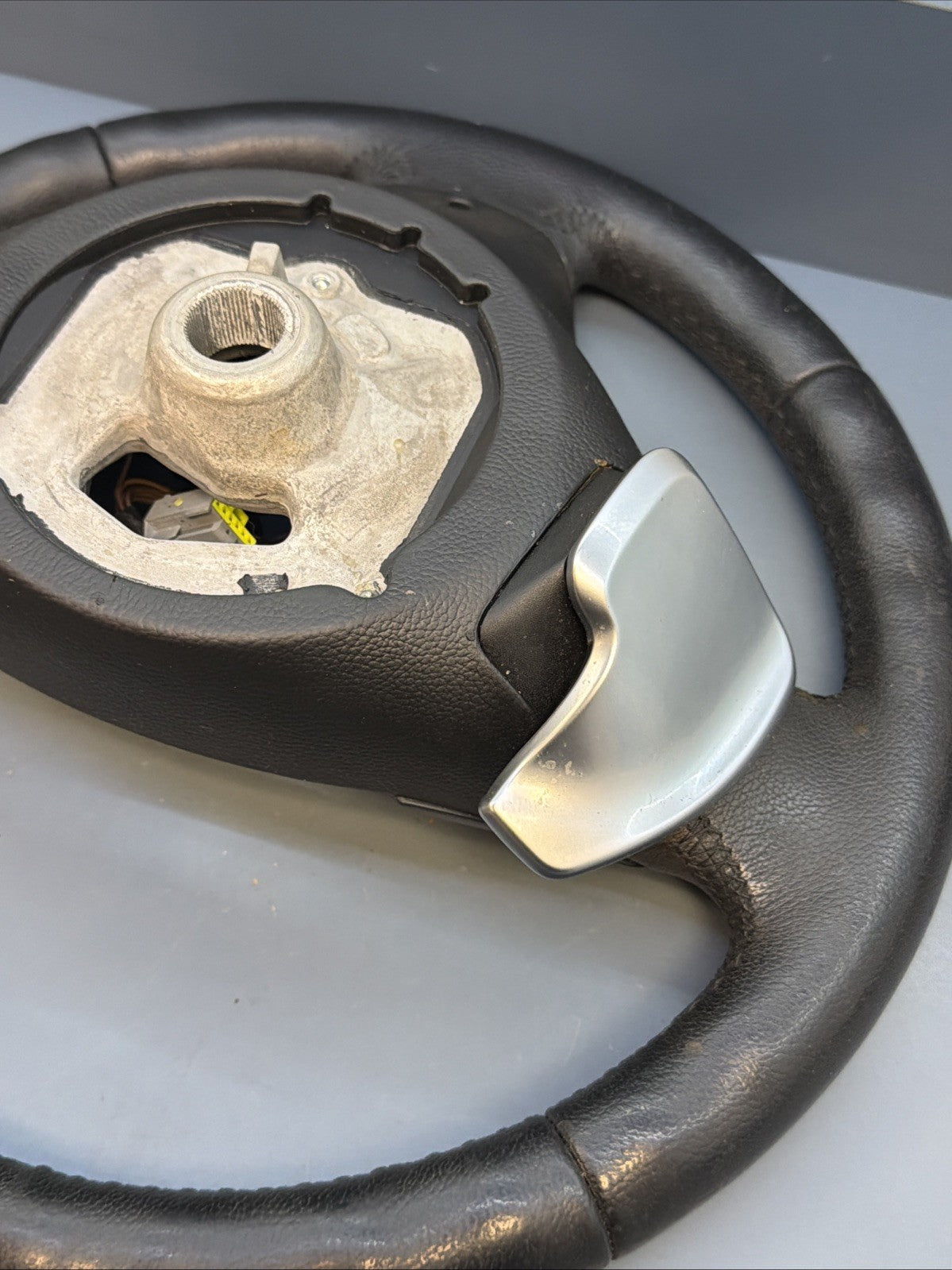 06-11 BMW E90 3 SERIES BLACK LEATHER SPORT STEERING WHEEL W PADDLES 6795858