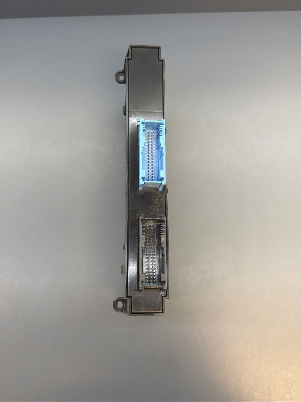 BMW E90 E91 E92 Body Control Module 6983302 OEM 06-13 325 328 330 335 M3