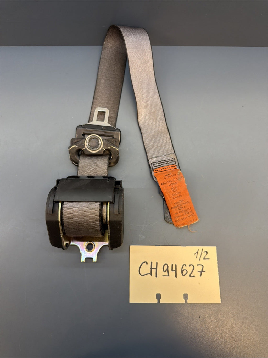 95-03 Bmw E39 5/7 Series Front Left Driver Upper Seat Belt Retractor  8198569