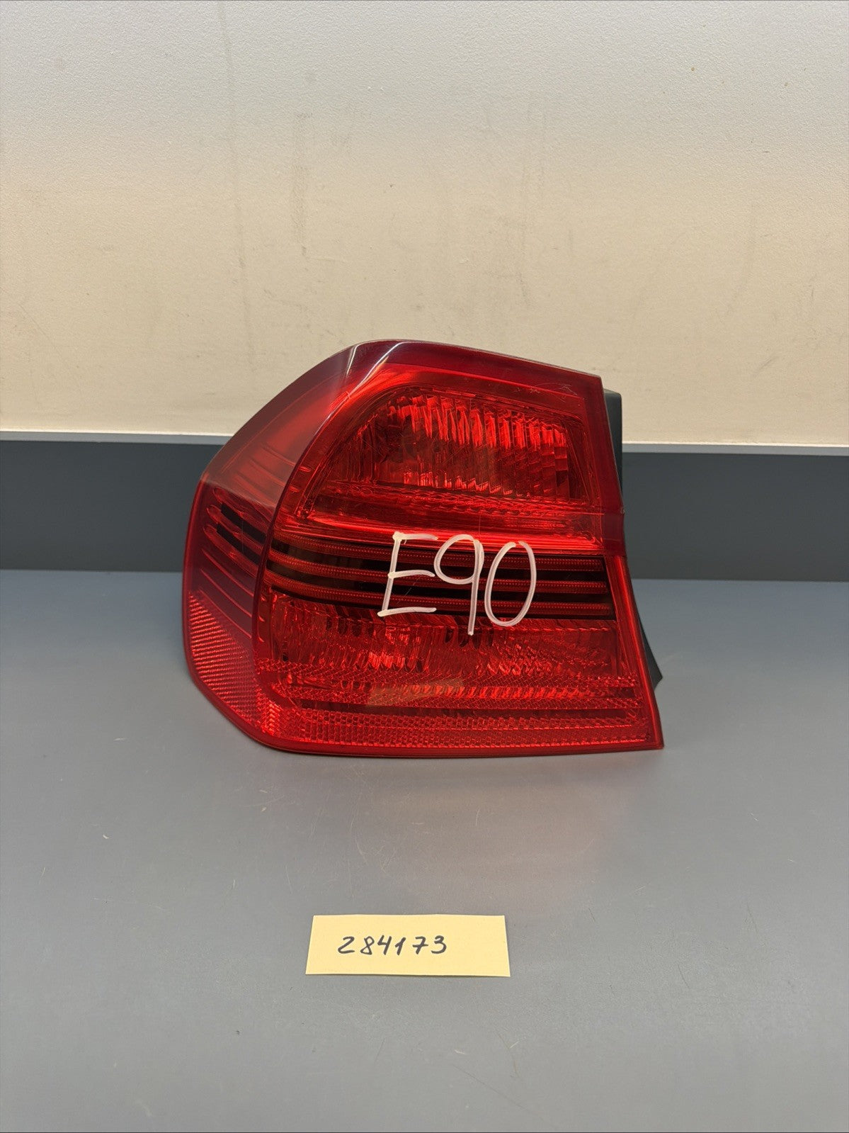 06-08 BMW E90 325i 330i 328i 335i Sedan Left Rear Tail Light Lamp 7161955 PRELCI