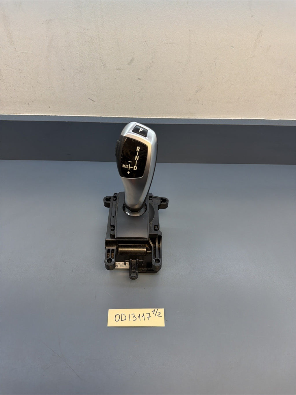 2011-17 BMW X3 X4 528 750 F10 F25 F26 Transmission Floor Shifter 10099975 OEM