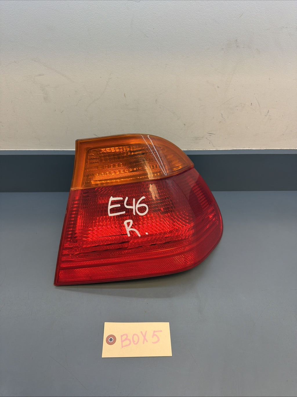 1999-2001 BMW 330i Rear Right Passenger Side Outer Tail Light 8364922 OEM