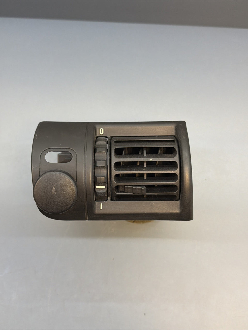 OEM 1996-2002 BMW Z3 E36 Roadster Dash Air Vent Duct Black Left Driver 8397715