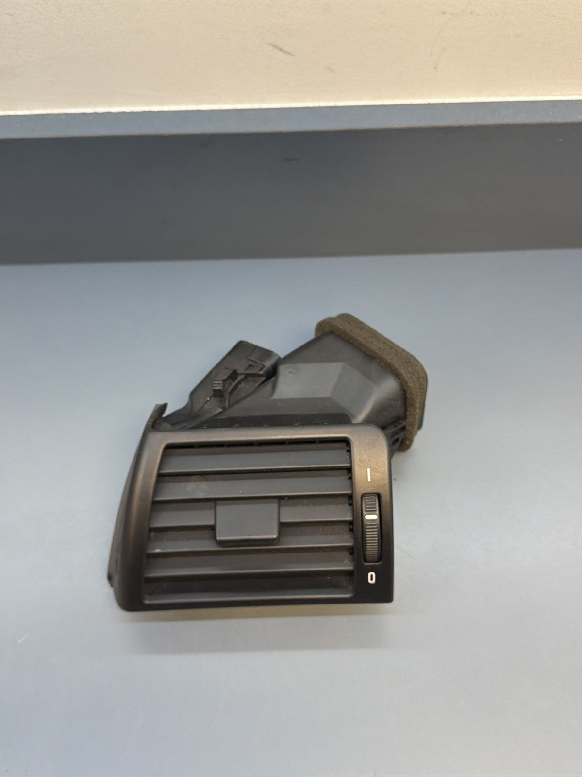 00-06 BMW E46 3 Series Left Air Vent Port A/C Genuine OEM 8361897