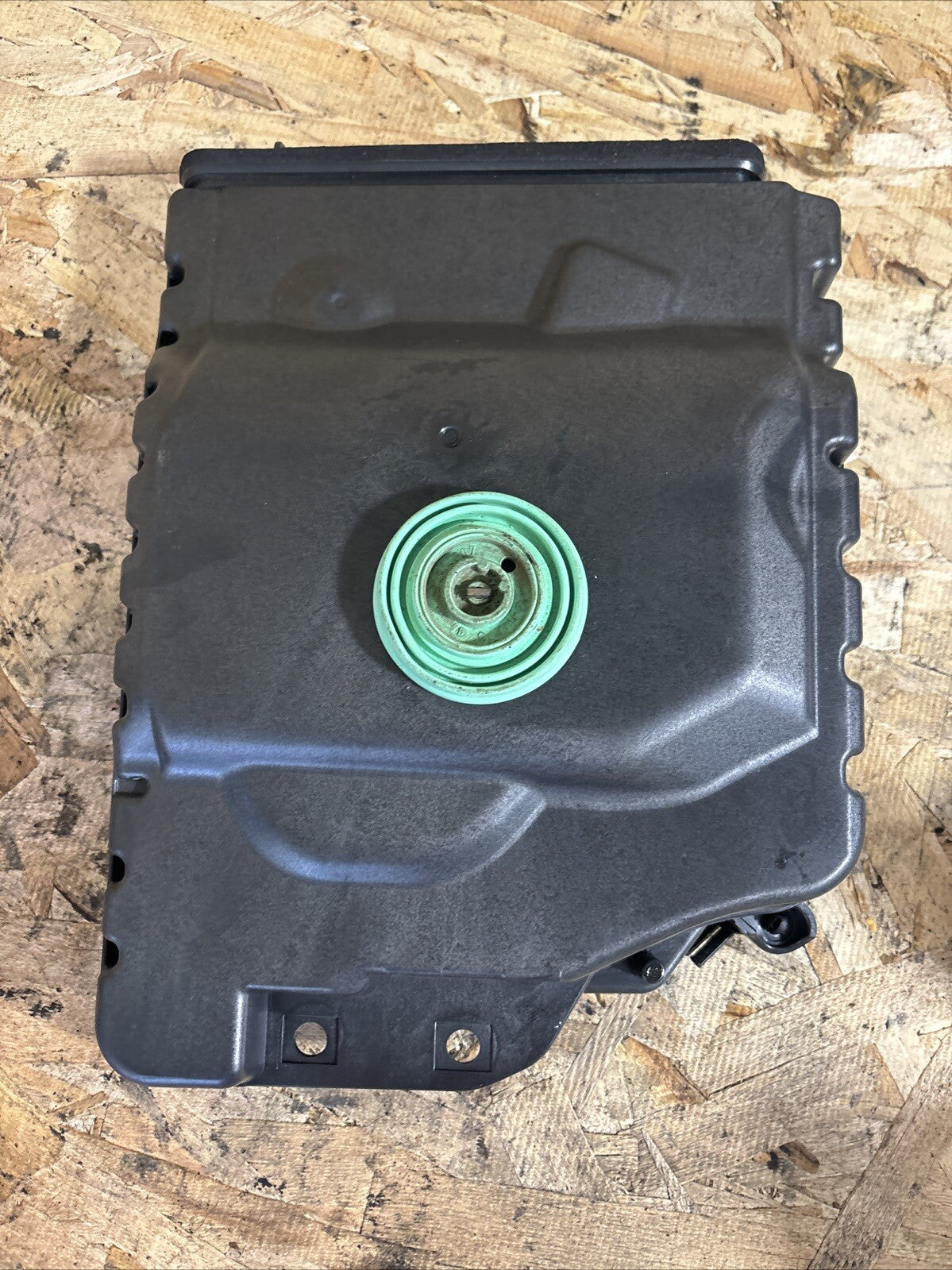 12-17 BMW F80 F30 3-SERIES RIGHT SUBWOOFER SPEAKER HARMAN KARDON OEM 9210152