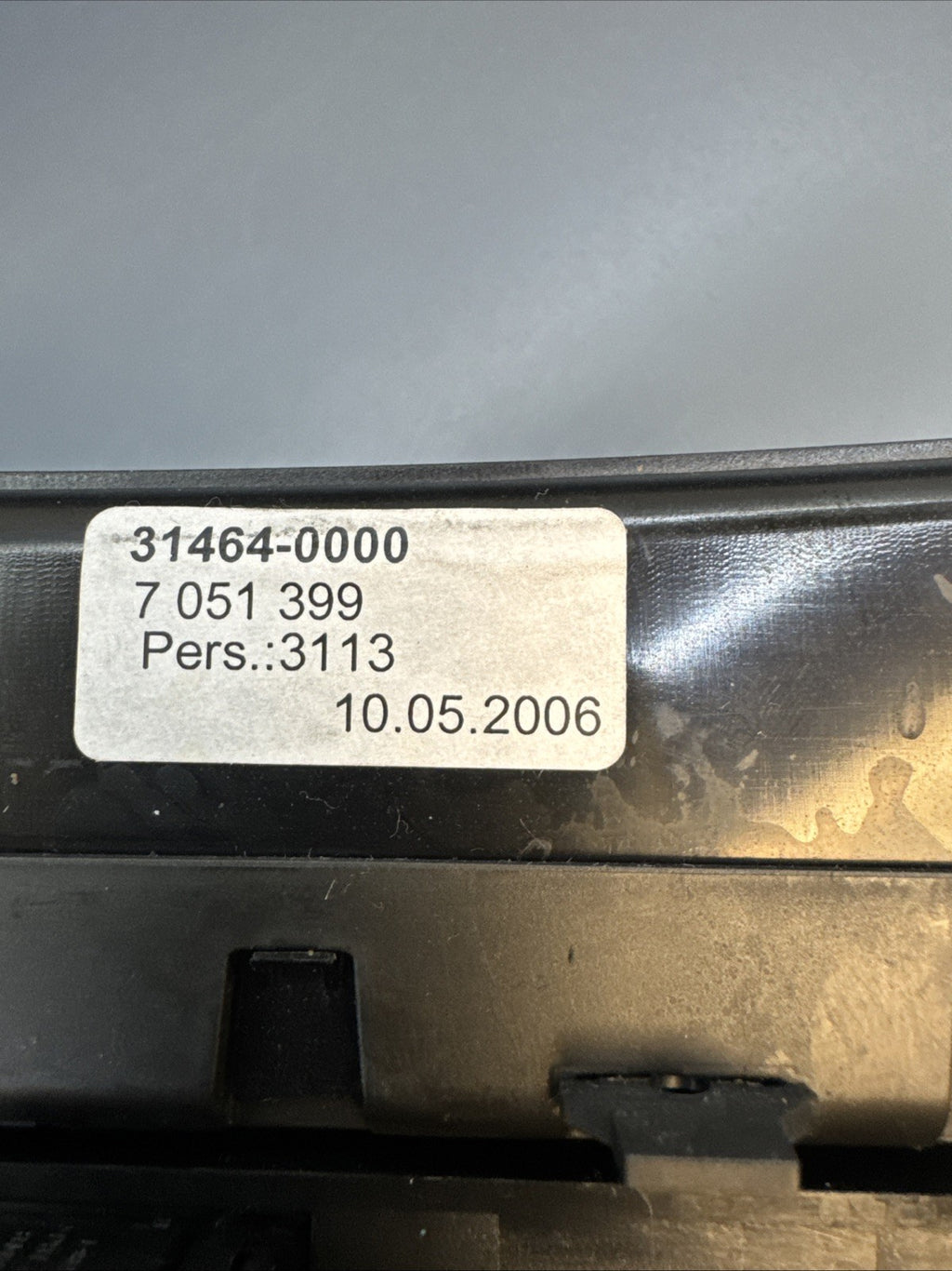 04 05 06 07 08 2004 2005 2006 2007 2008 BMW 530i 525i STORAGE BOX 7051399