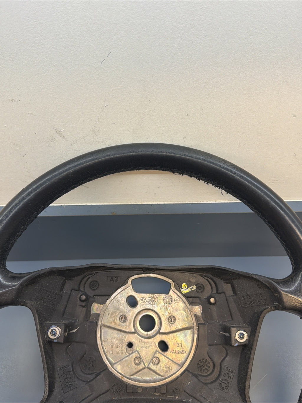 99-03 BMW E39 525i 530i 540i 4 Spoke Steering Wheel Black Leather 6753738 *NOTE*