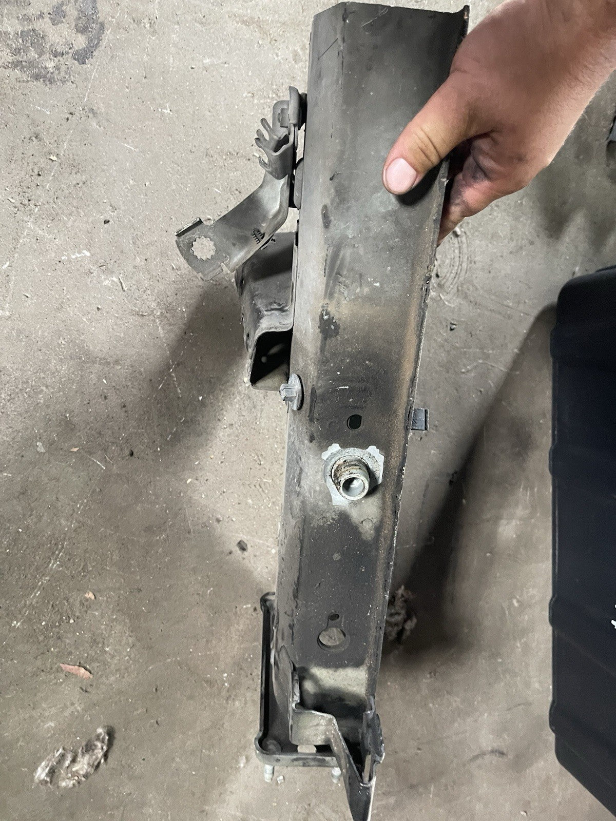 07-11 BMW E82 E88 128 135 Front Left Frame Rail Apron SECTION OEM