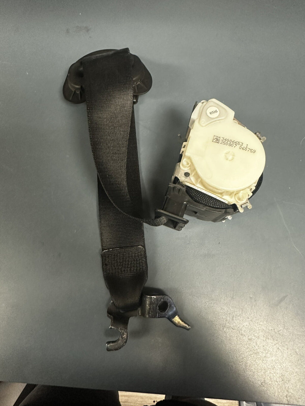2007-2011 BMW 328xi E90 Front Right Passenger Seat Belt 34006653C OEM