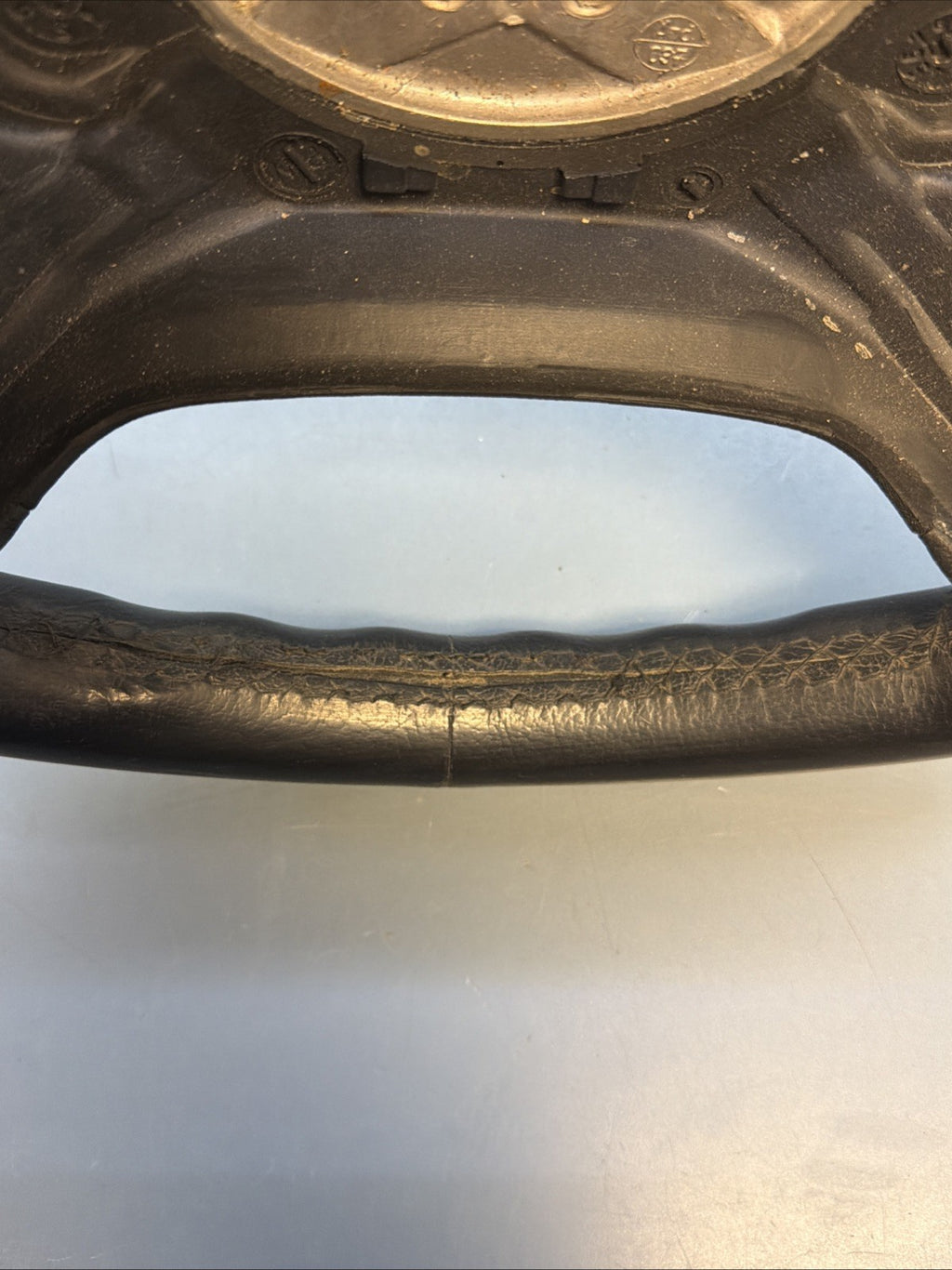 99-03 BMW E39 525i 530i 540i 4 Spoke Steering Wheel Black Leather 6753738 *NOTE*