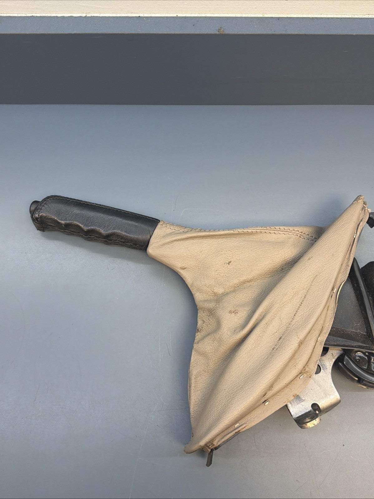 00–07 BMW E53 X5 Emergency Parking Hand Brake w Leather boot Beige Cover OEM
