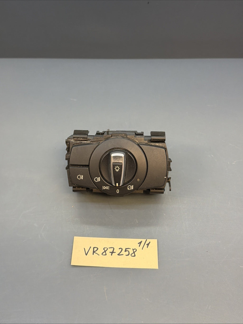 BMW E82 E88 E90 E91 E84 X1 335I XDRIVE 328I HEADLIGHT SWITCH UNIT 9169398