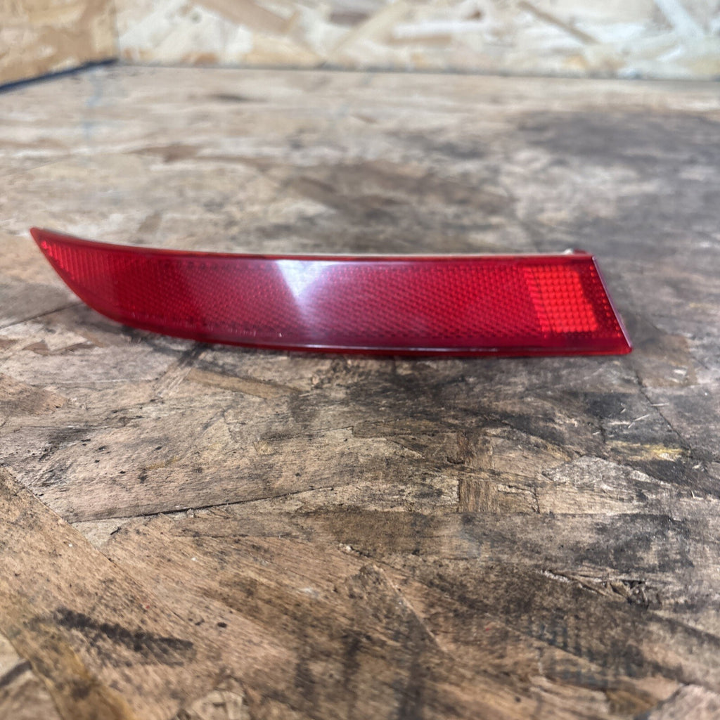 2009-2013 BMW X5 REAR LEFT BUMPER LIGHT REFLECTOR 7240997 OEM