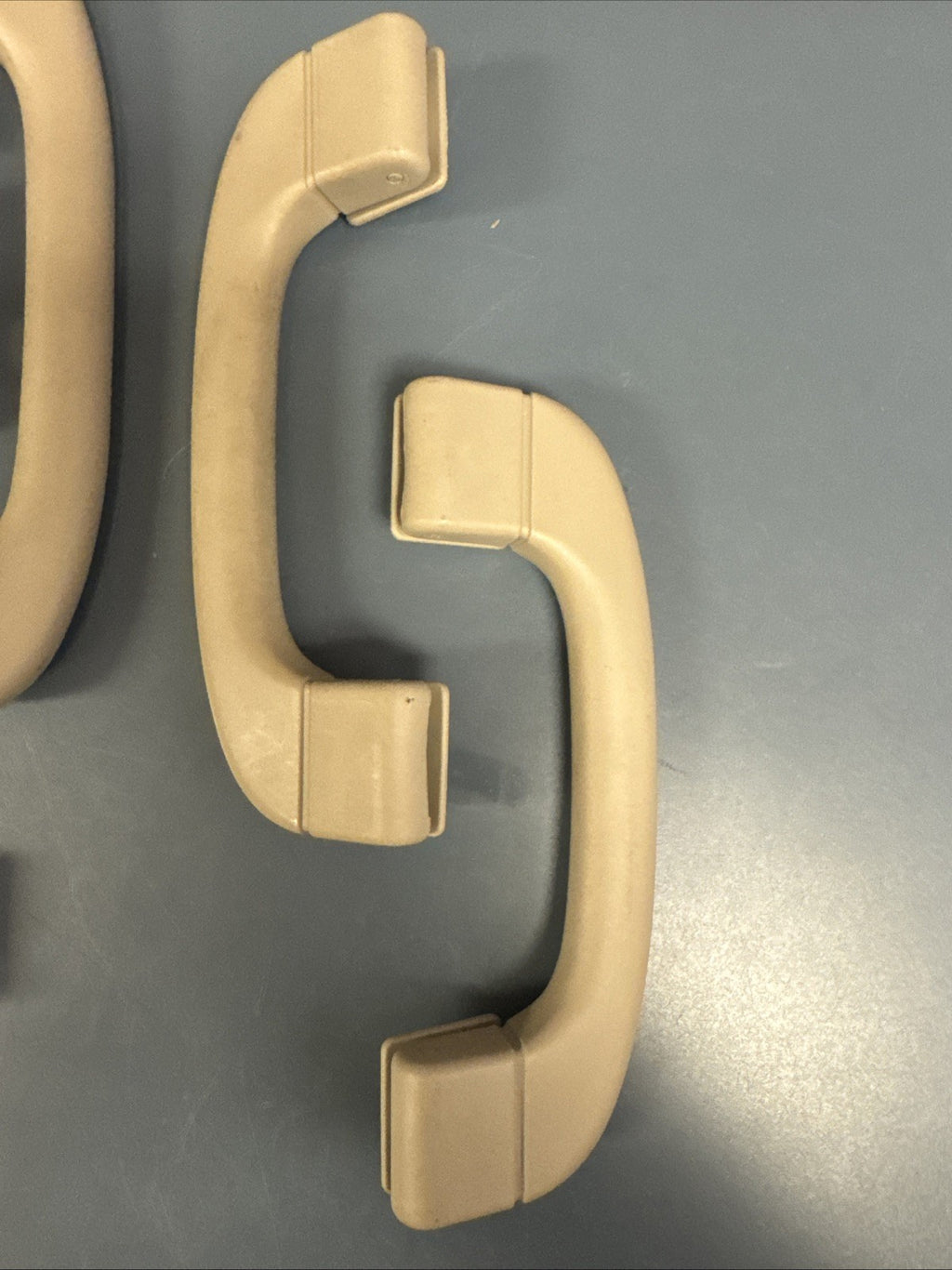 04-10 E60 BMW 5-Series 550i Set Of 4 Interior Upper Roof Grab Handles 9143516