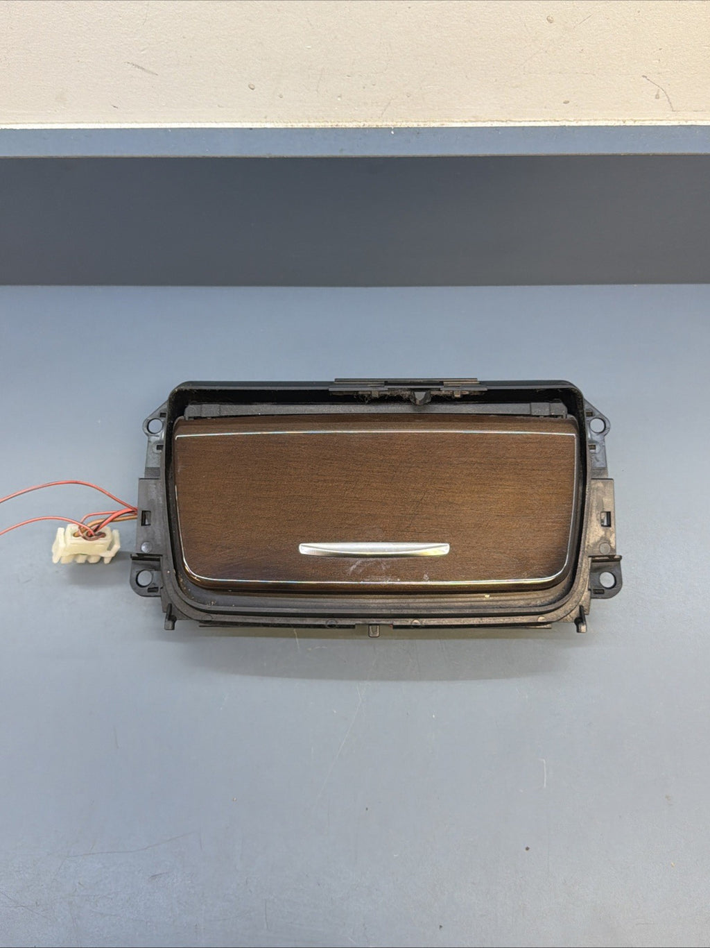 06-13 BMW 325i 328i 335i E90 E92 Center Console Ashtray Storage Tray OEM 7129555