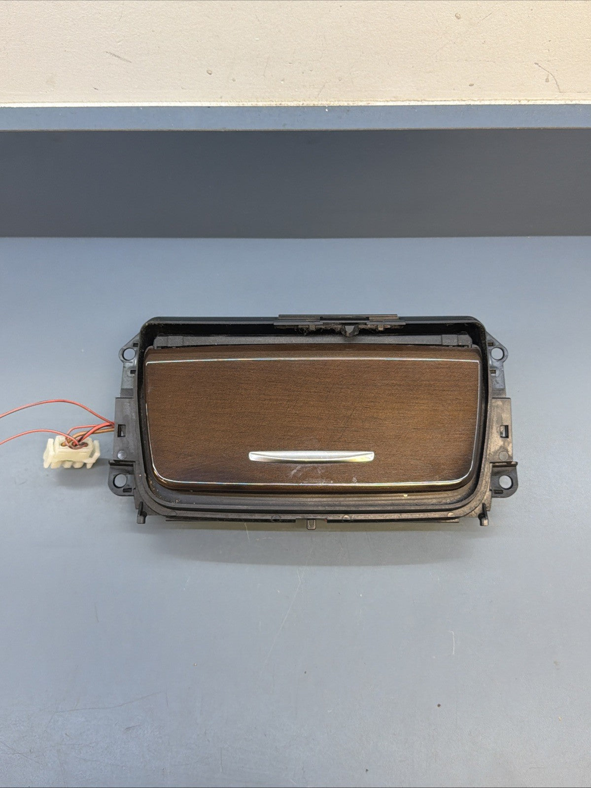 06-13 BMW 325i 328i 335i E90 E92 Center Console Ashtray Storage Tray OEM 7129555