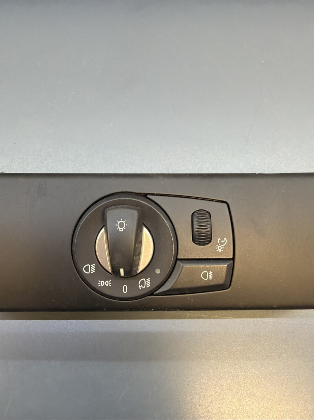 08-10 BMW E61 E60 5-SERIES 535i HEADLIGHT LAMP SWITCH CONTROL PANEL TRIM 6988553