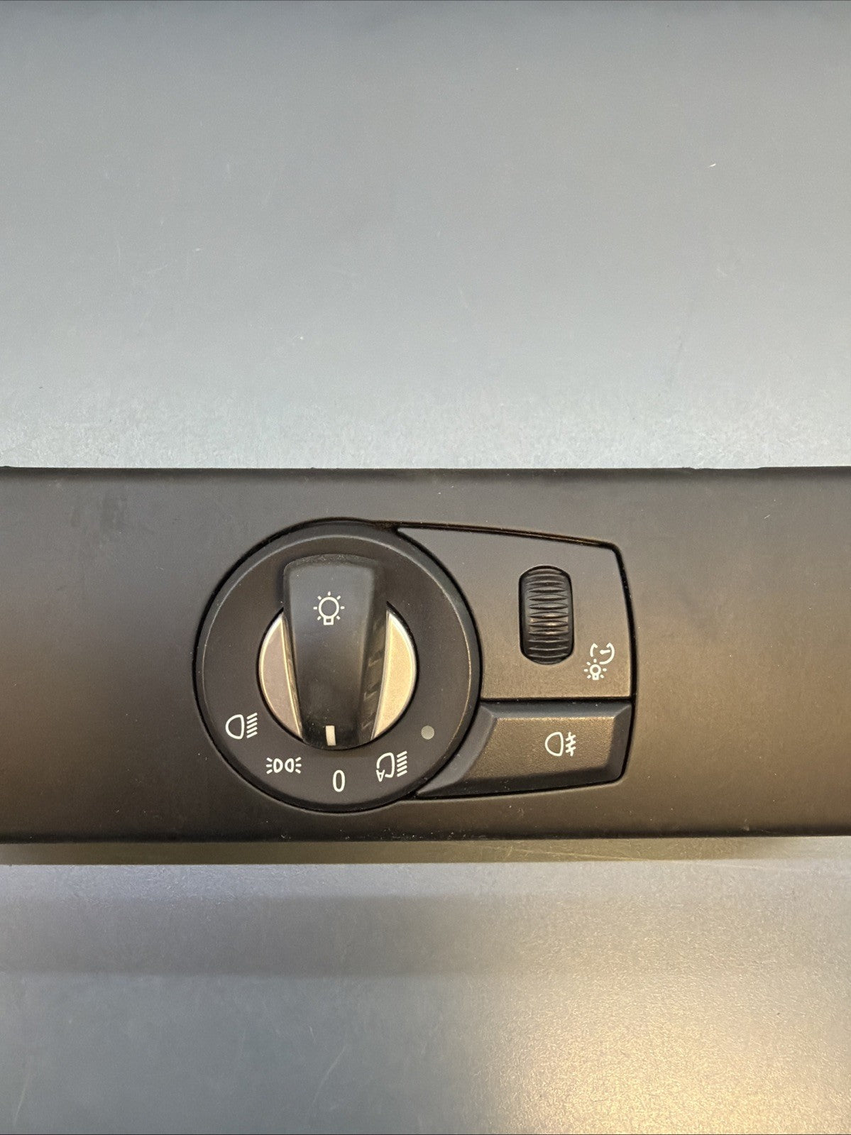 08-10 BMW E61 E60 5-SERIES 535i HEADLIGHT LAMP SWITCH CONTROL PANEL TRIM 6988553