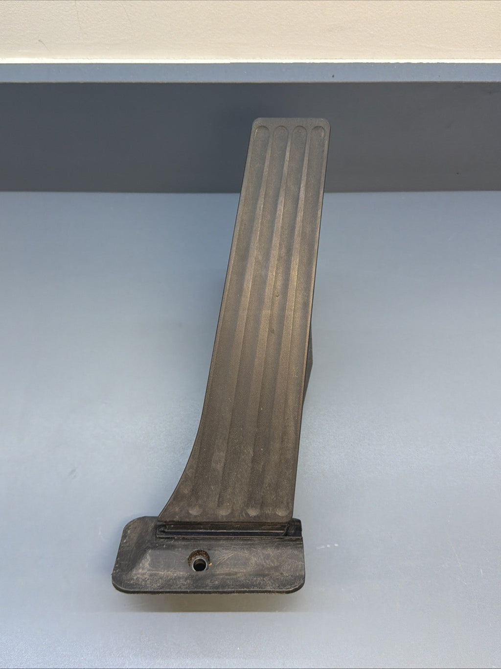 2007 - 2013 BMW X5 E70 xDrive50i Gas Accelerator Throttle Pedal Pad 6789998 OEM