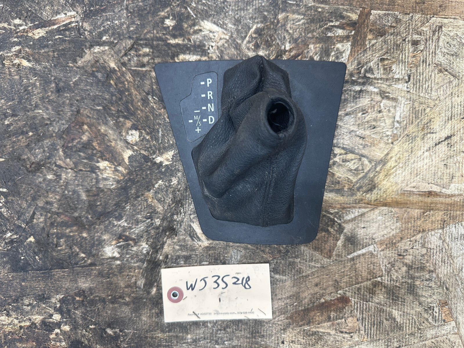 BMW 2003-2010 E83 X3 AUTOMATIC TRANSMISSION GEAR SHIFTER BOOT BLACK OEM 7056025