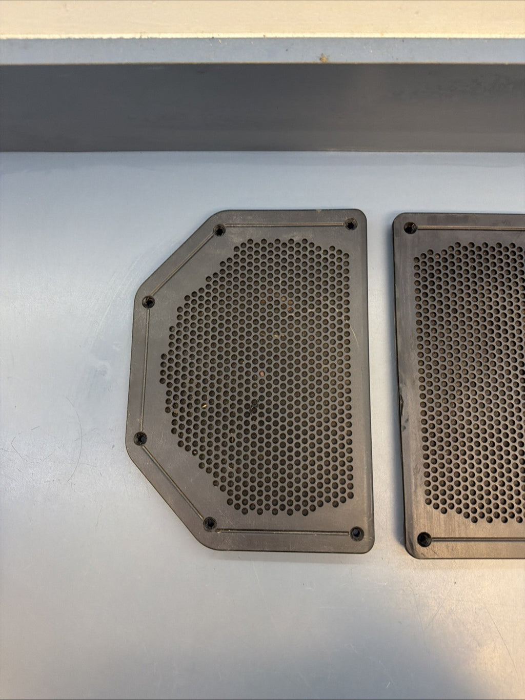 BMW E90 E93 E92 Central Floor Sub Woofer Cover 6925337 65136925337 OEM