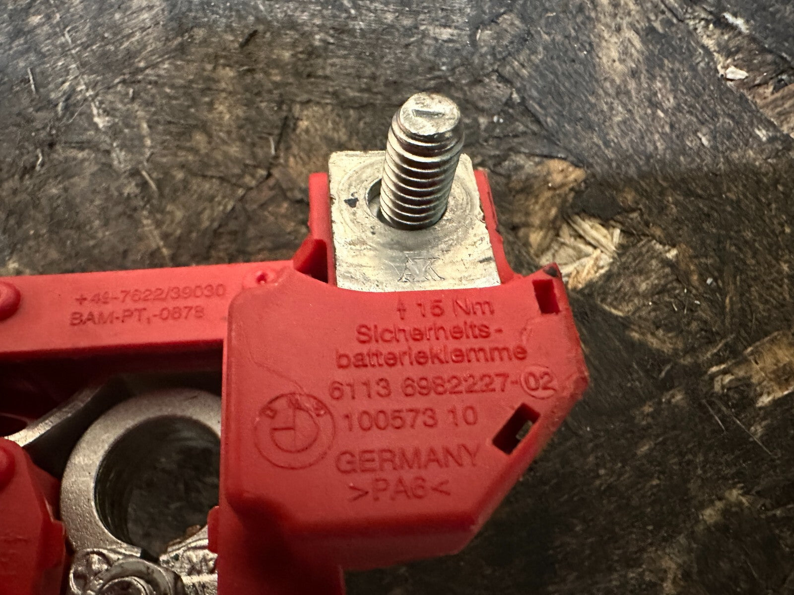 BMW 1 3 X1 SERIES E8X E9X POSITIVE POWER DISTRIBUTION BOX OEM 6942912+6982227