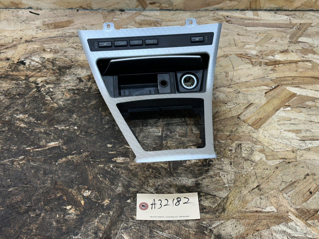 BMW 03-10 E83 X3 CENTER CONSOLE TRIM SILVER W/ ASHTRAY DOOR WONT CLOSE 3411706