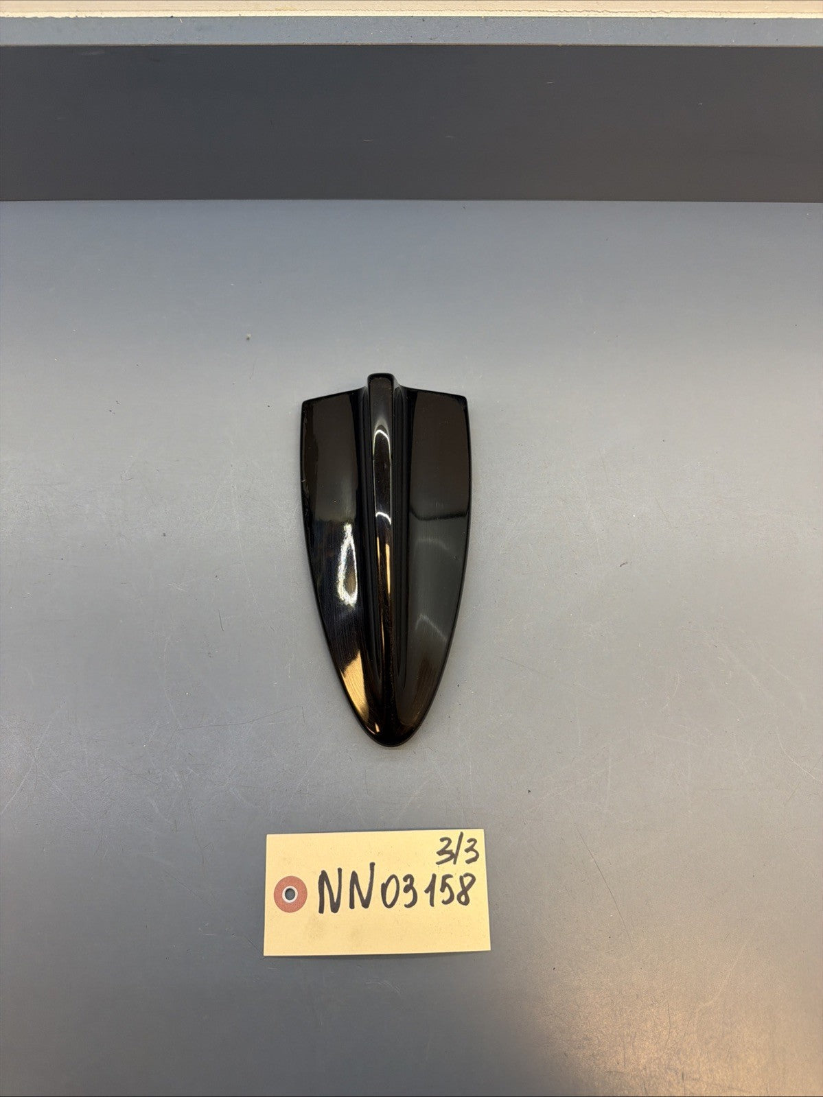 07-13 BMW E90 E92 3-SERIES ROOF SHARK FIN ANTENNA COVER 6972310 OEM