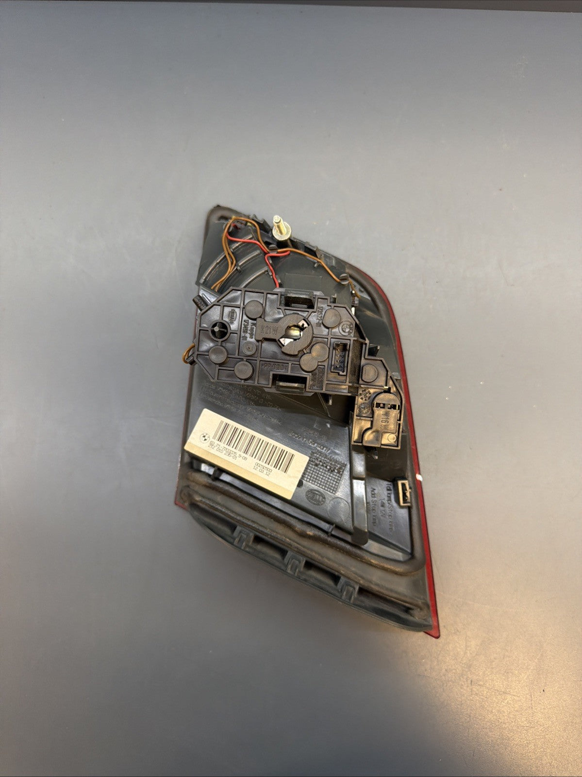 2011-2013 BMW F10 5 SERIES LEFT DRIVER SIDE INNER TAIL LIGHT OEM 7203225