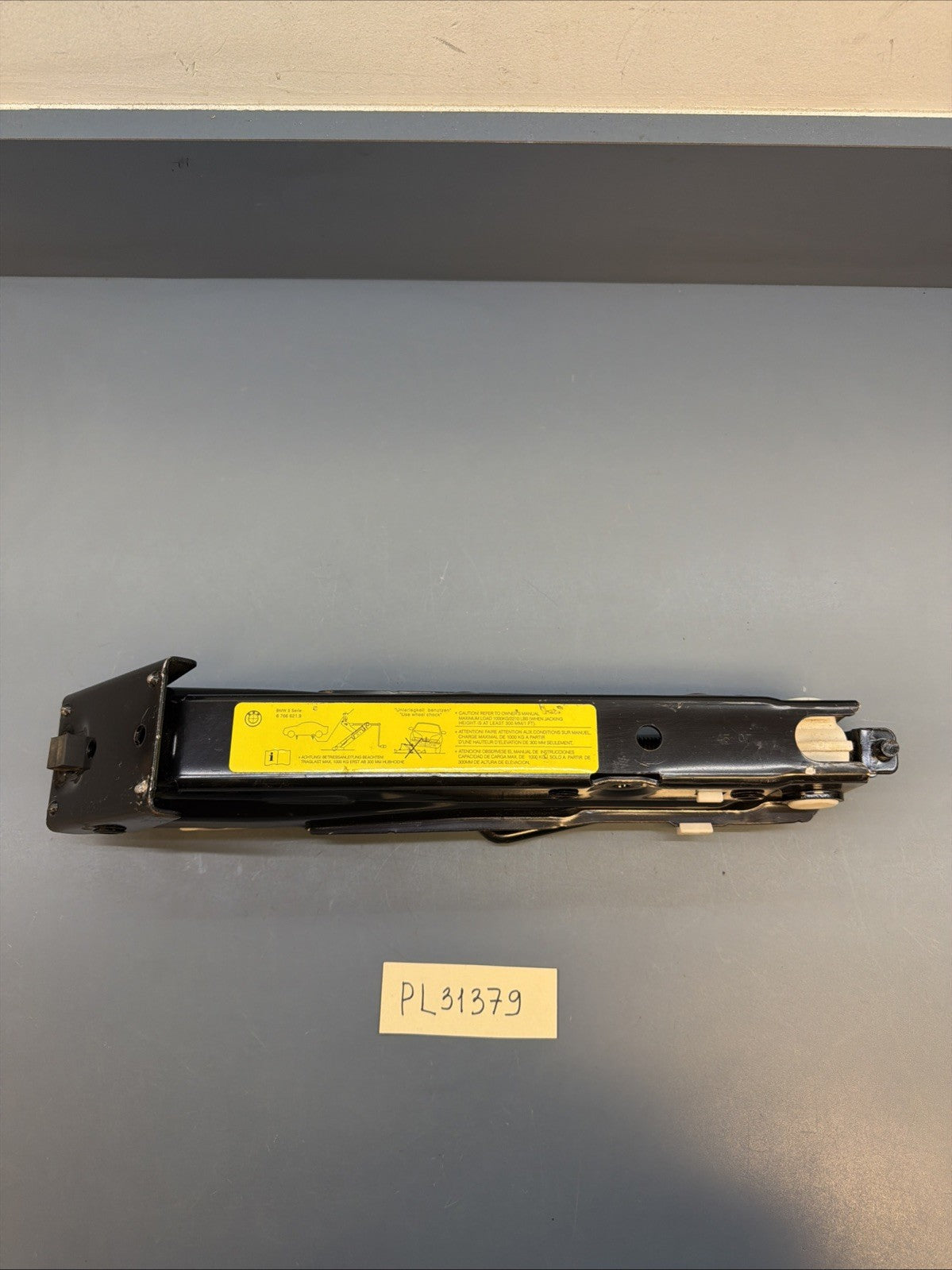 04-10 E60 E61 E63 E64 BMW 550I 525i 530 I 650i SPARE TIRE JACK CAR LIFT OEM
