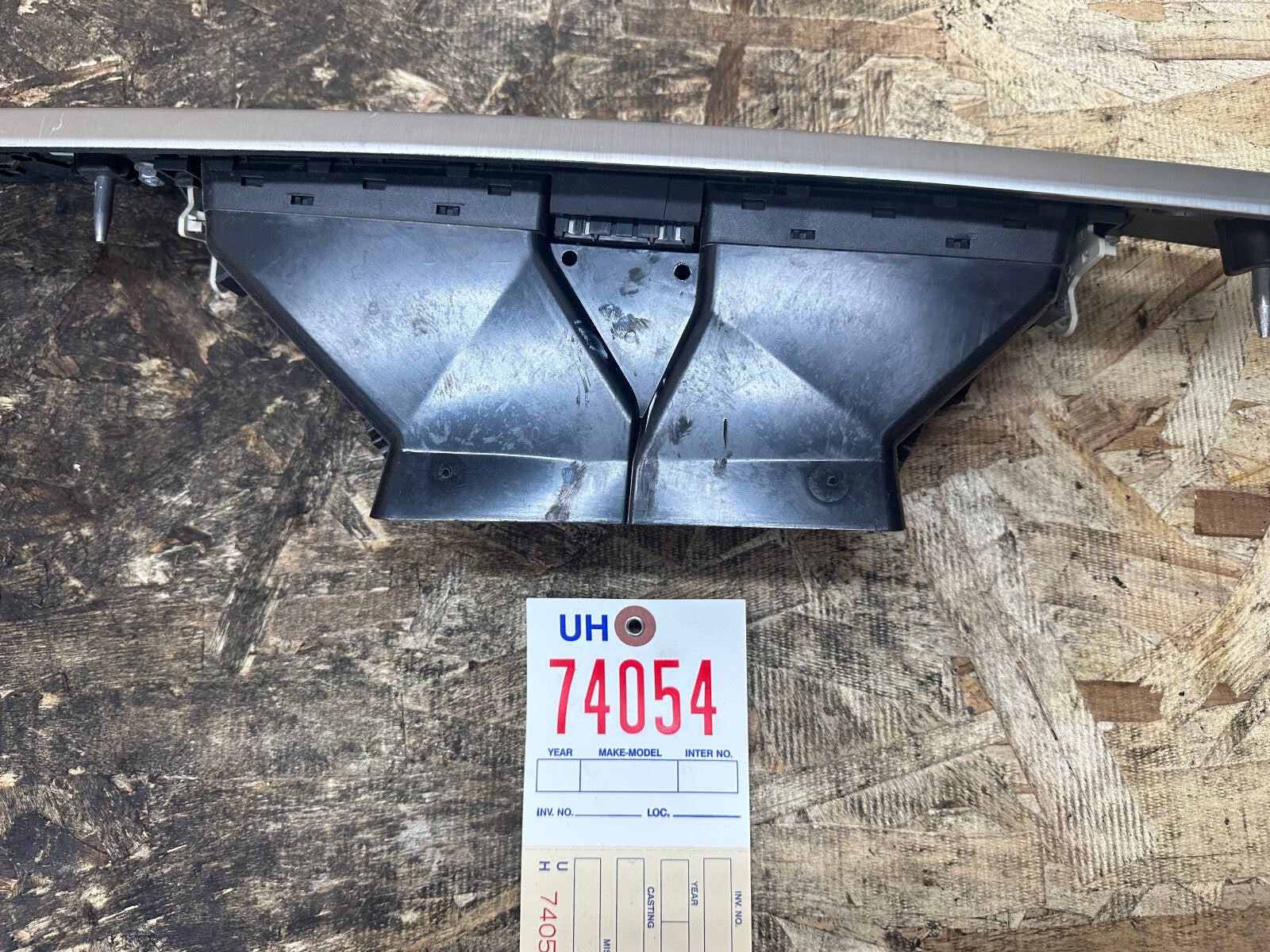 BMW 05-13 E90 3 SERIES RIGHT DASH VENT TRIM ALUMINUM OEM 9147391